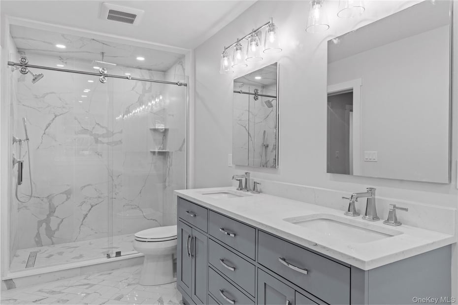 567 King Street Photo 17