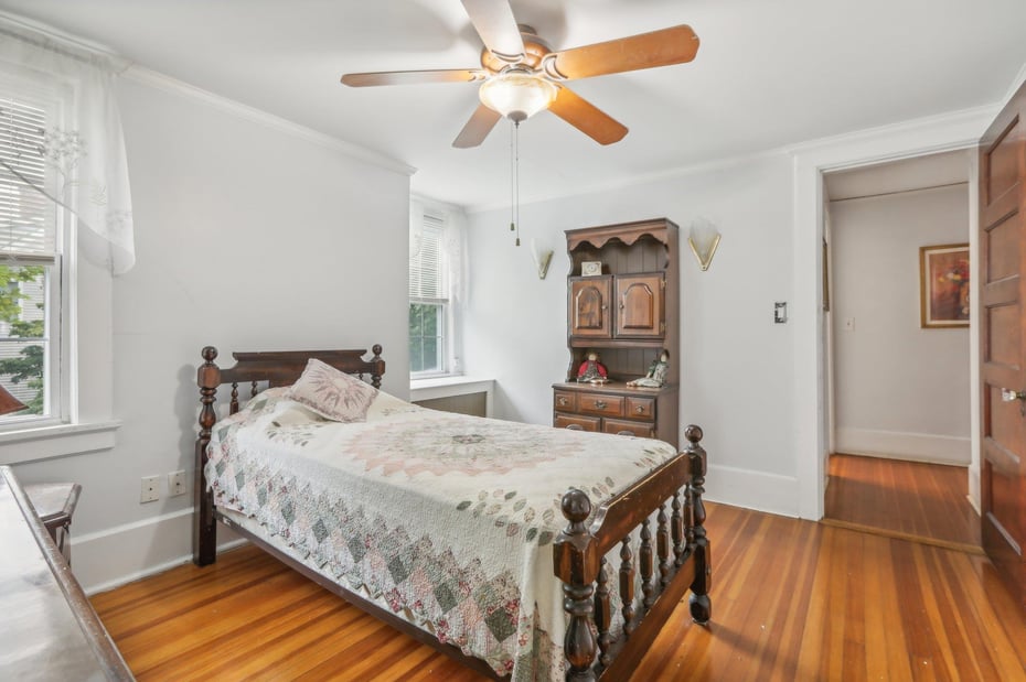 22 Clark Street Photo 28