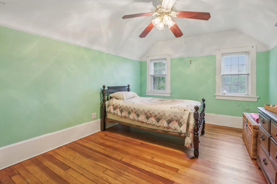 22 Clark Street Photo 30