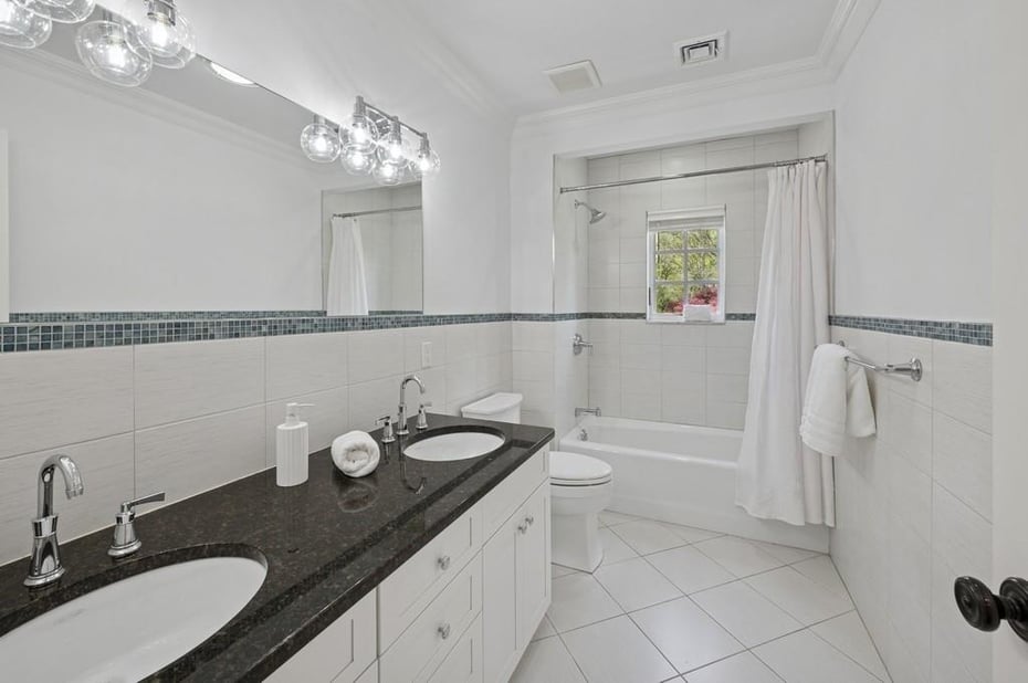 919 Sylvan Lane Photo 25