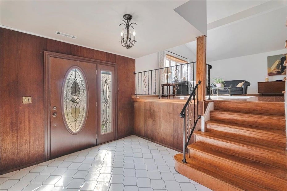 537 Scarsdale Road Photo 2