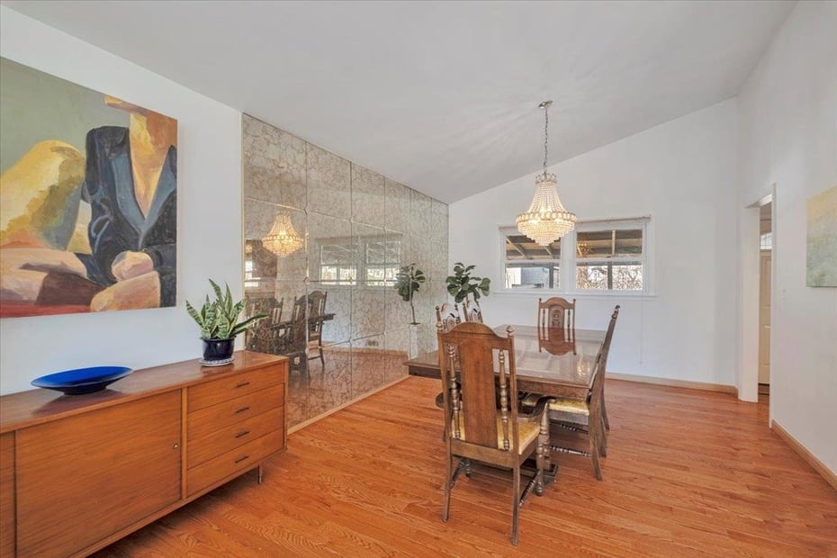 537 Scarsdale Road Photo 9