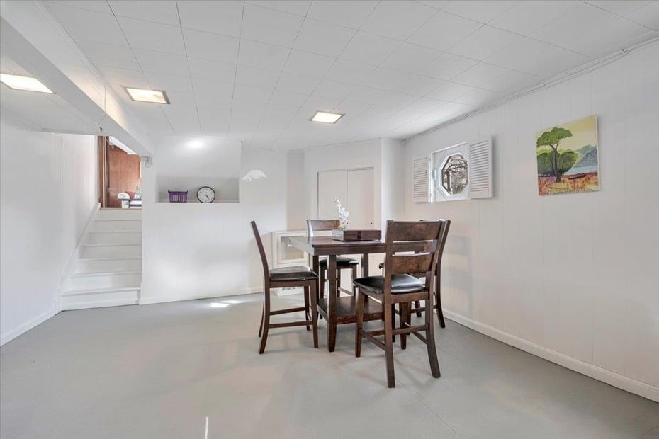 537 Scarsdale Road Photo 19