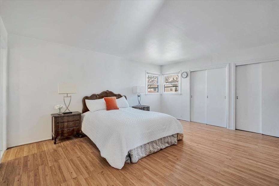 537 Scarsdale Road Photo 11