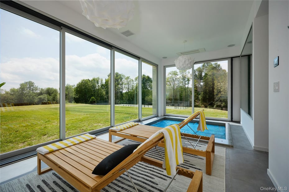 33 Ford Road Photo 18