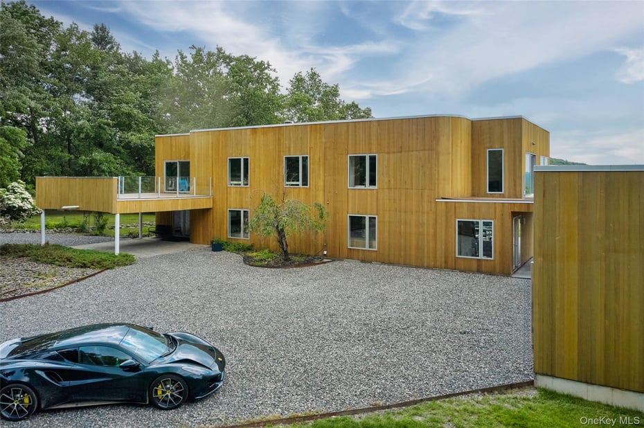 33 Ford Road Photo 23