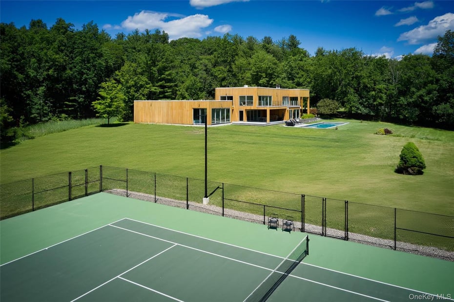 33 Ford Road Photo 20