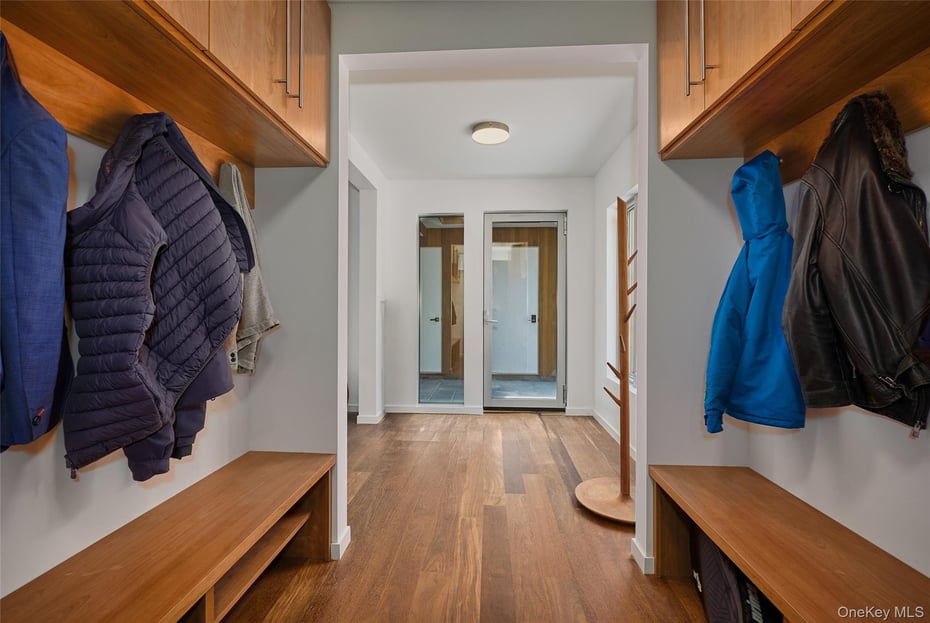 33 Ford Road Photo 25