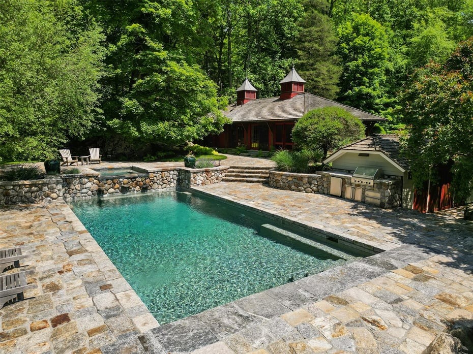 54 Old Stone Hill Road Photo 30