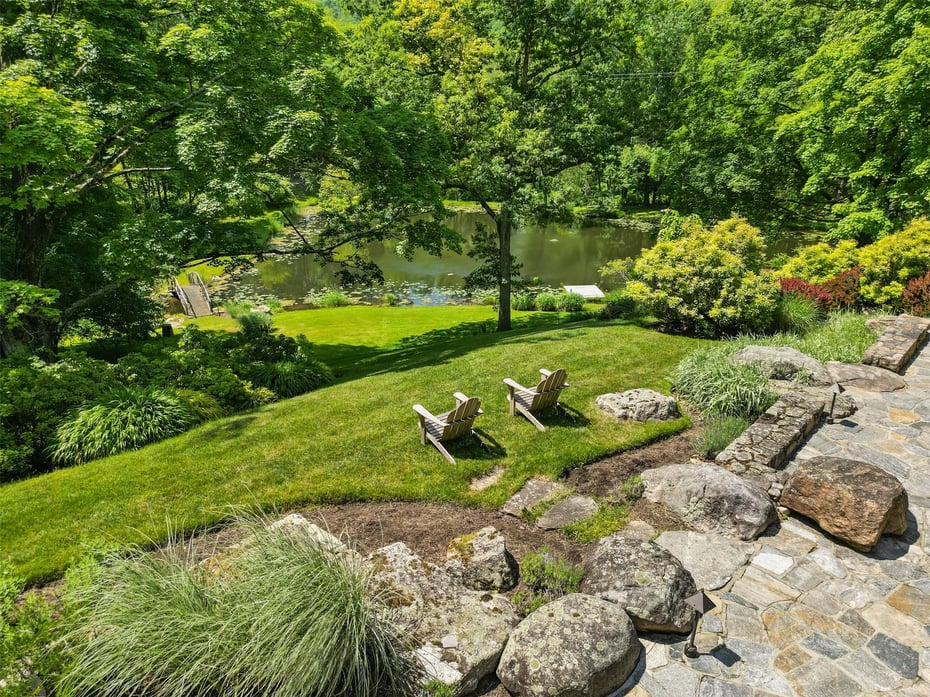 54 Old Stone Hill Road Photo 4