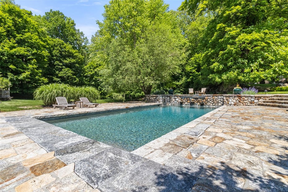 54 Old Stone Hill Road Photo 31
