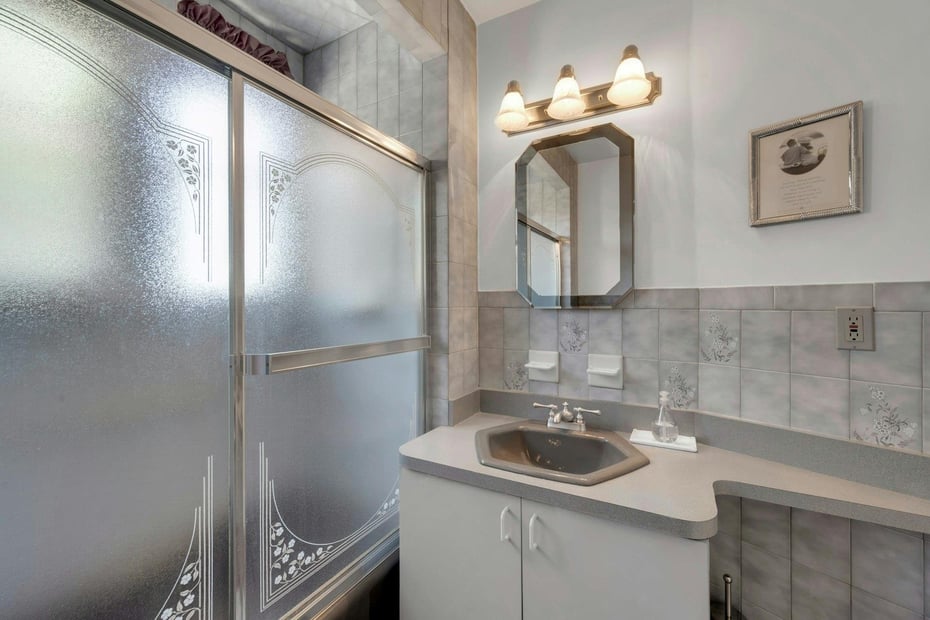 64 Albemarle Place Photo 13