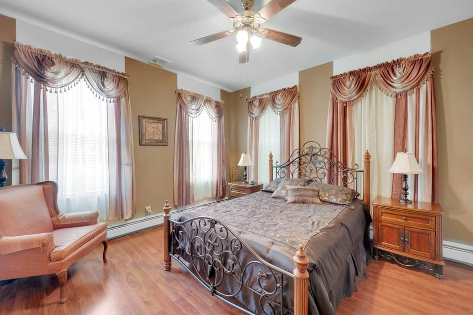 64 Albemarle Place Photo 28