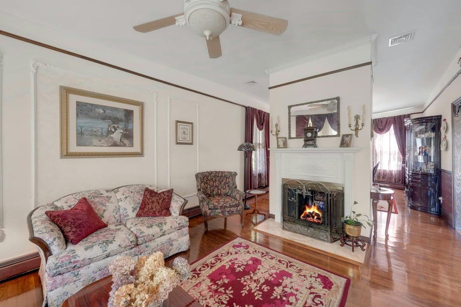 64 Albemarle Place Photo 8