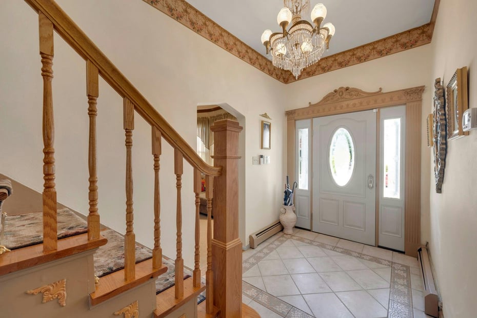 64 Albemarle Place Photo 5