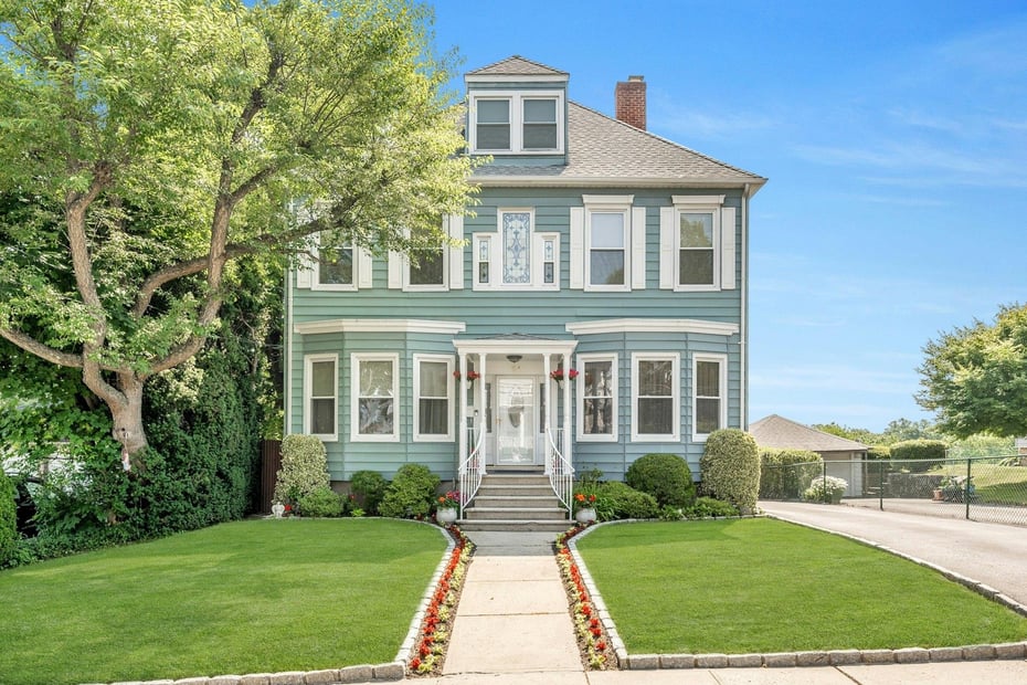 64 Albemarle Place Photo 1