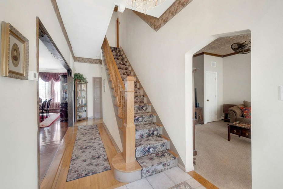 64 Albemarle Place Photo 6