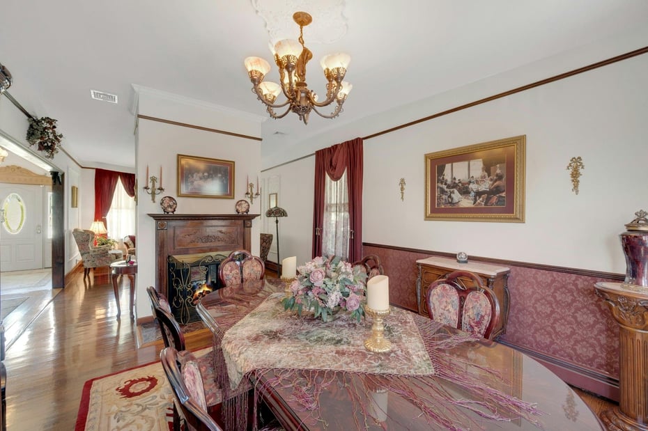 64 Albemarle Place Photo 11