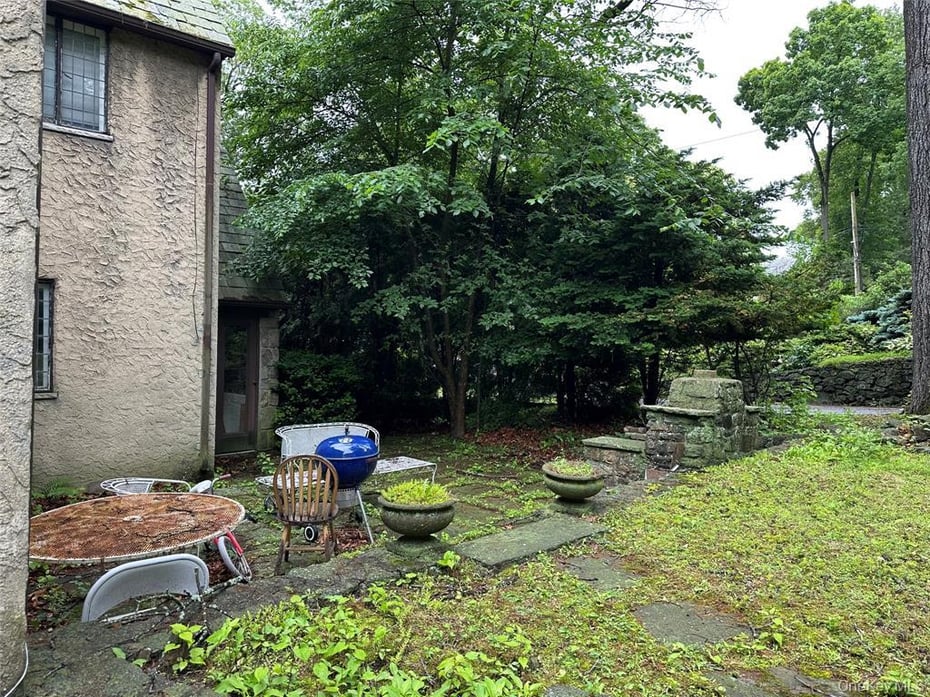 2 Rochelle Road Photo 4