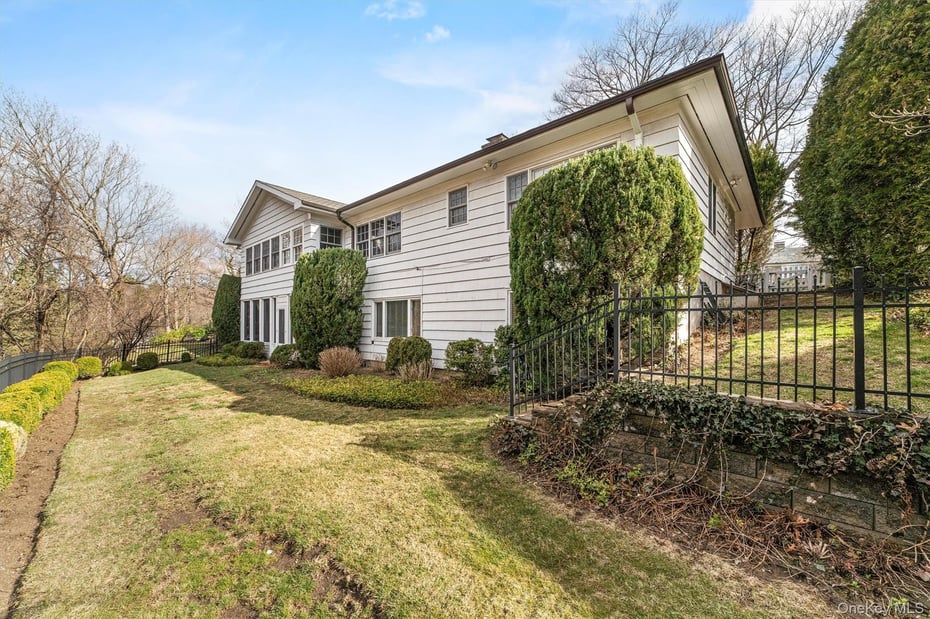 52 Oakledge Road Photo 36