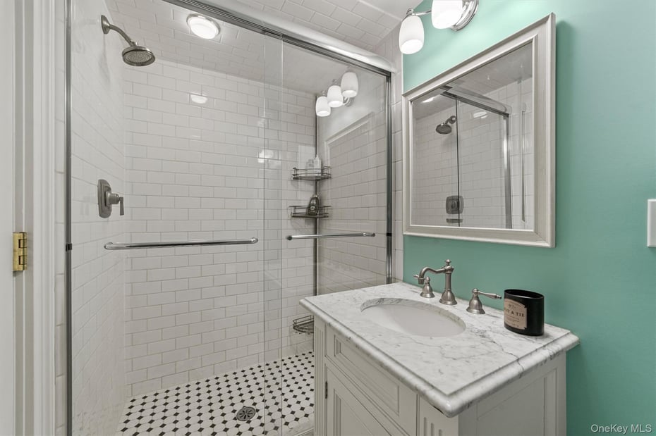 52 Oakledge Road Photo 25