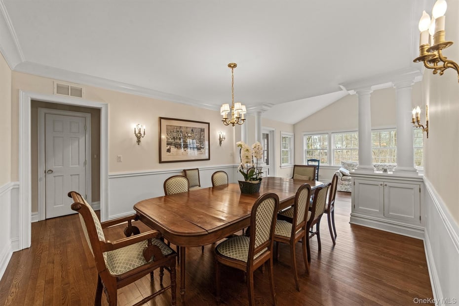 52 Oakledge Road Photo 5