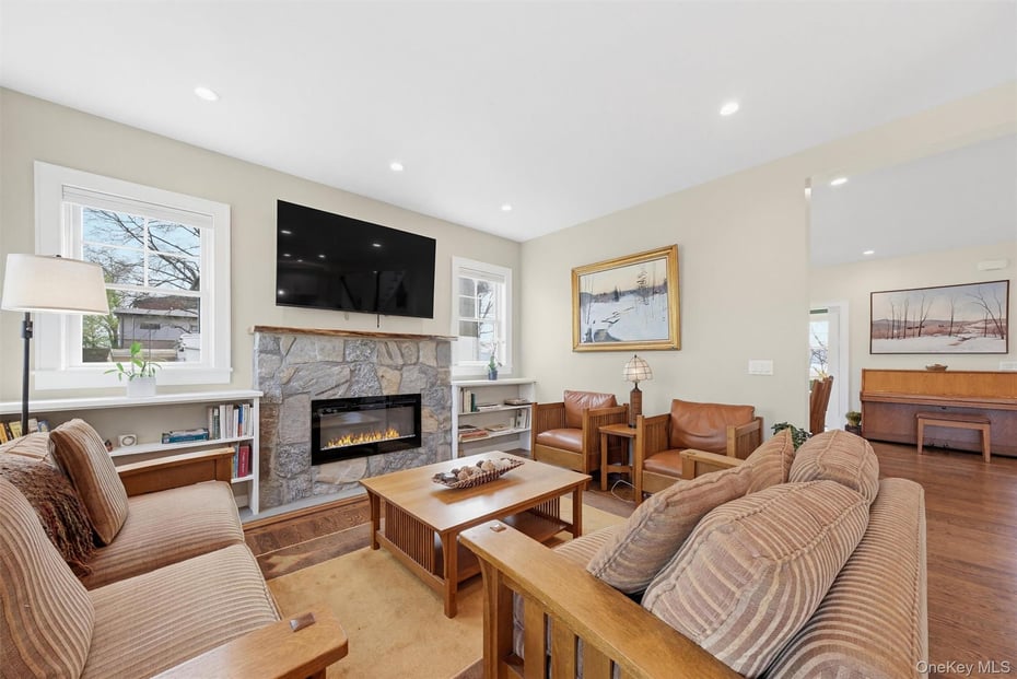 40 Grand Street Photo 14