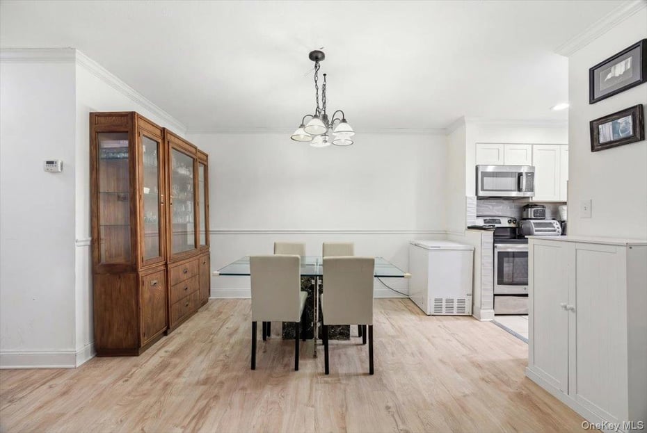 1005 Colony Drive Photo 5