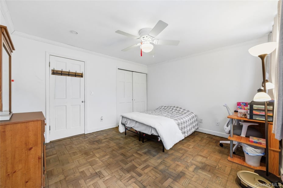 1005 Colony Drive Photo 24