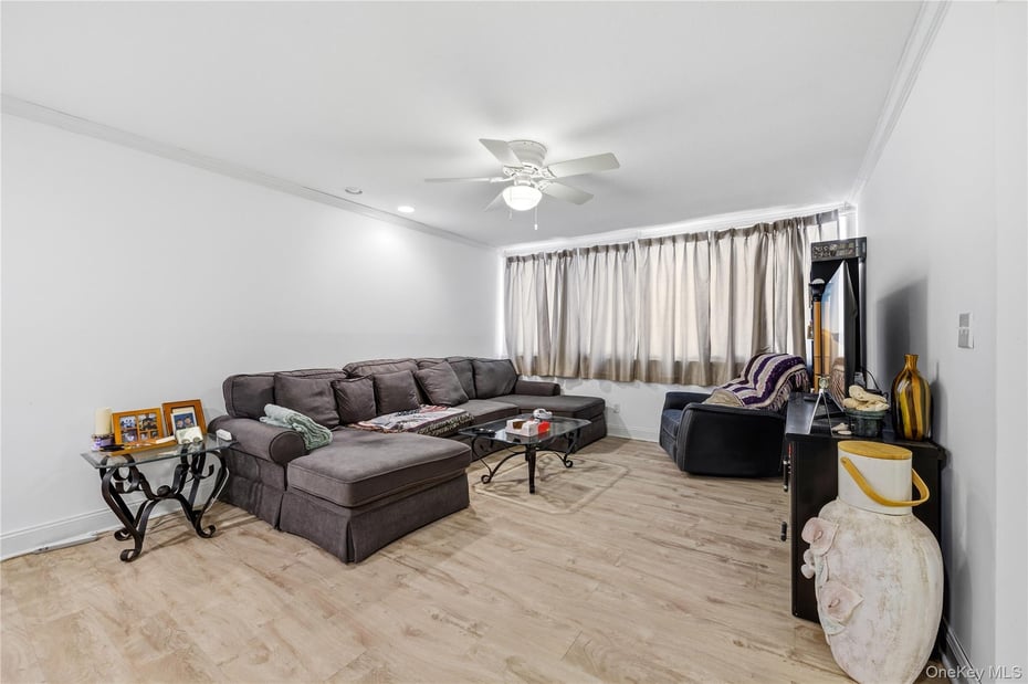 1005 Colony Drive Photo 10