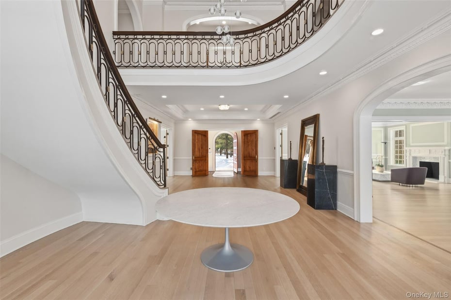 4 Cowdray Park Drive Photo 6