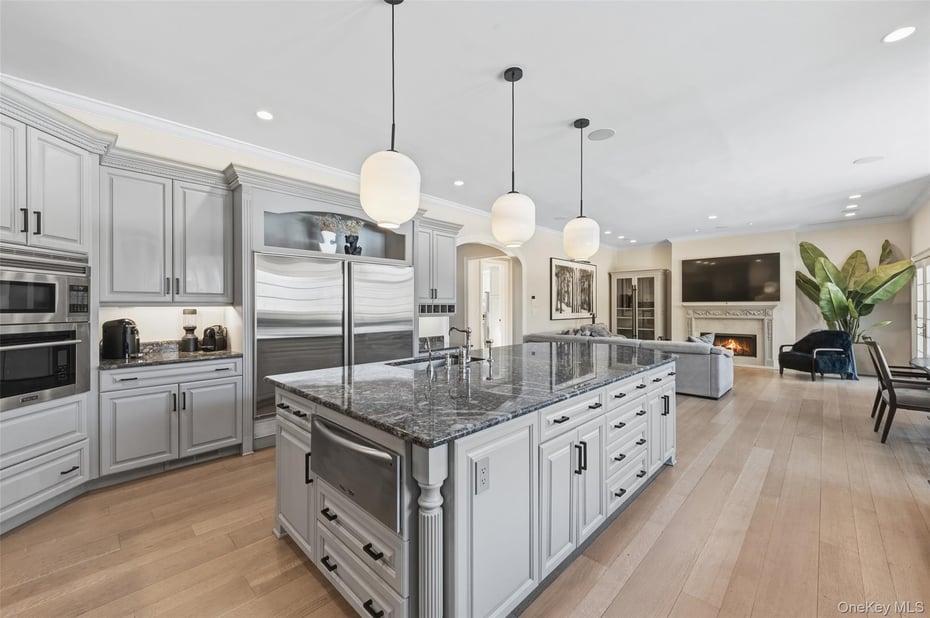 4 Cowdray Park Drive Photo 14