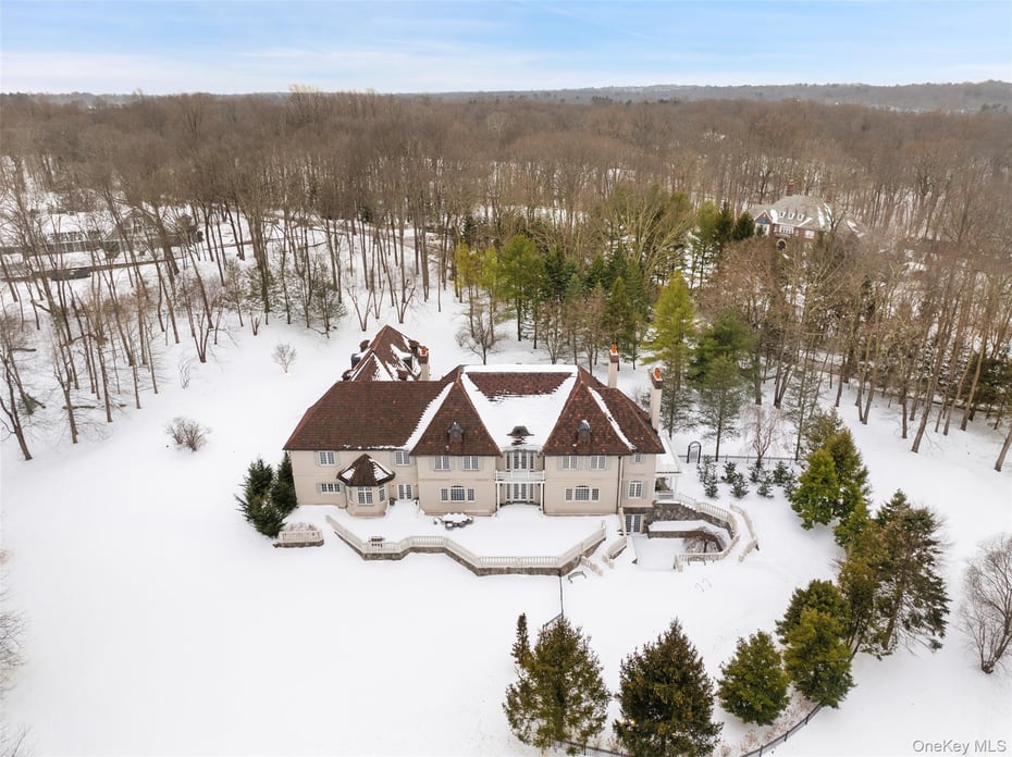 4 Cowdray Park Drive Photo 36