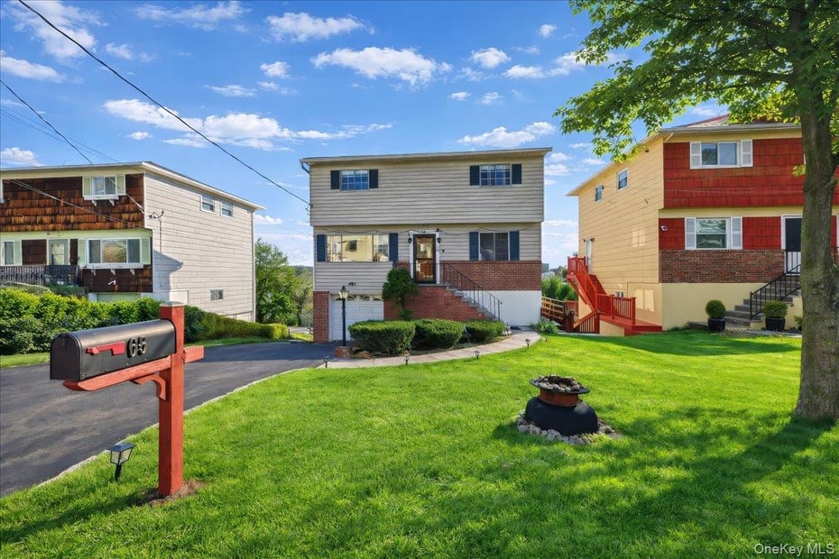 65 Skymeadow Place Photo 3