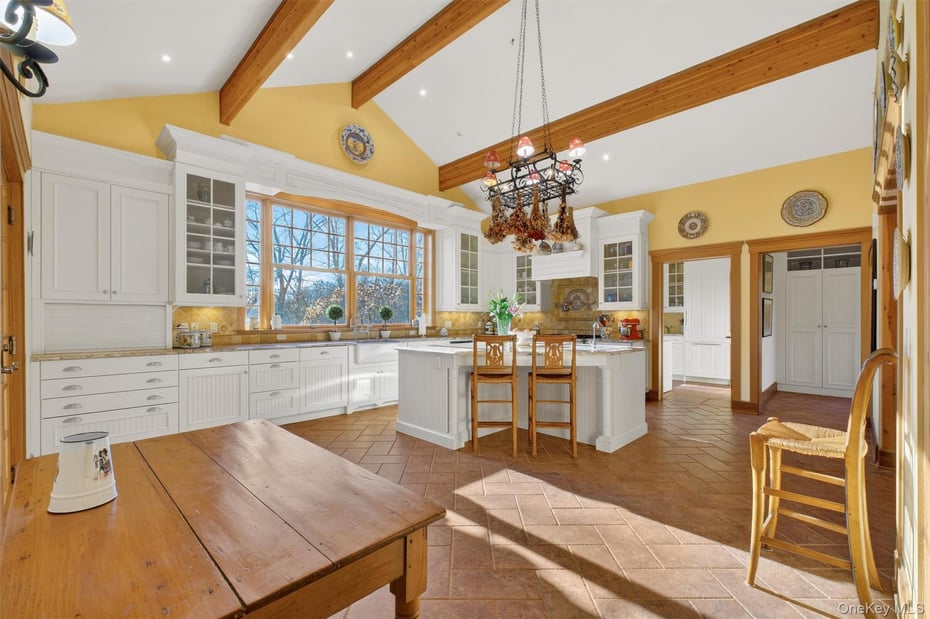 1-3 Saddle Brook Rd Photo 9