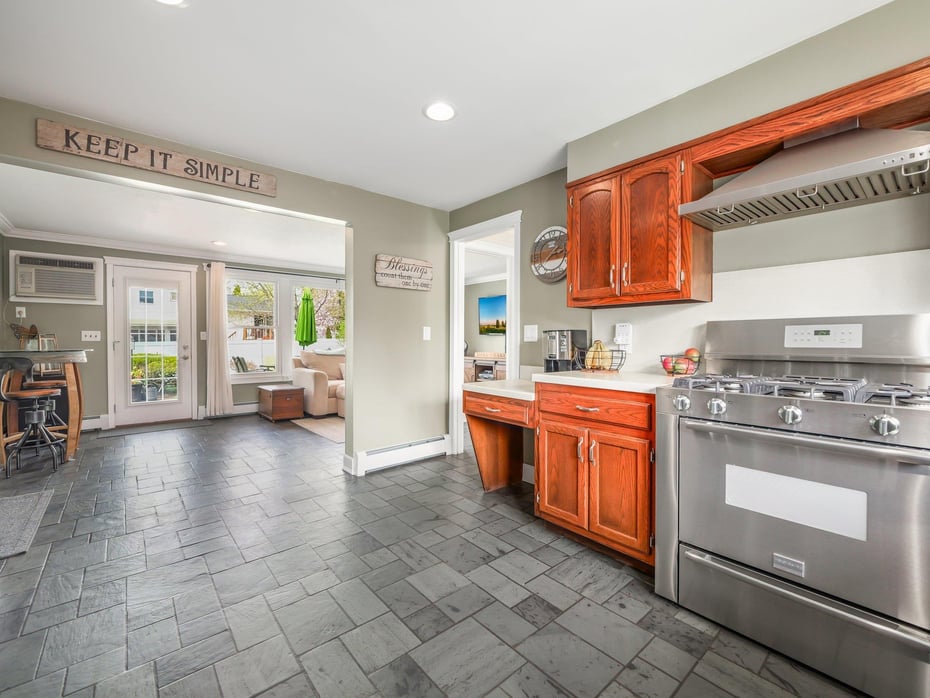 10 Dutch Hollow Drive Photo 6