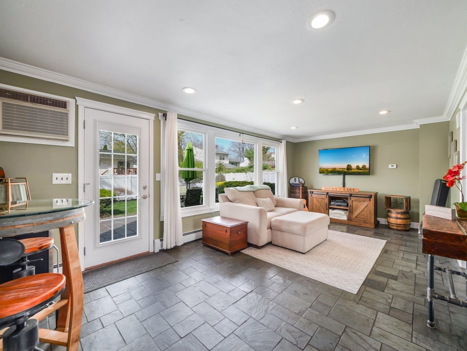 10 Dutch Hollow Drive Photo 11