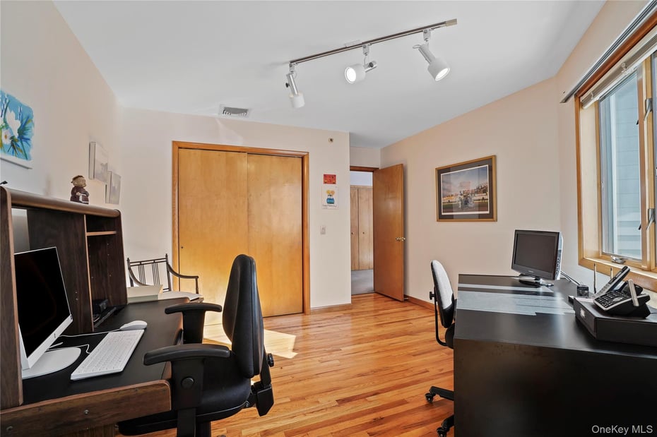 130 Bramblebrook Road Photo 32