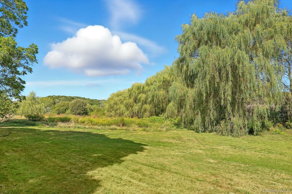 11 Carriage House Road Photo 33