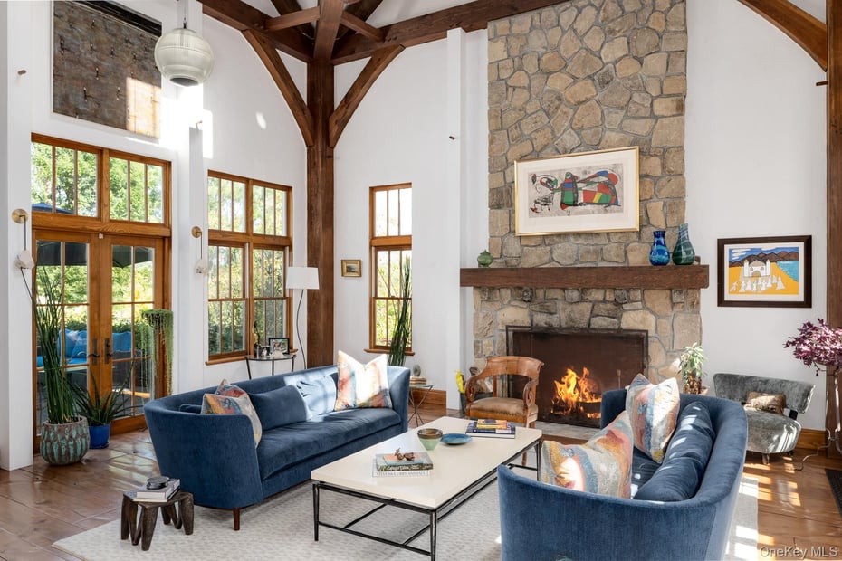 11 Carriage House Road Photo 14