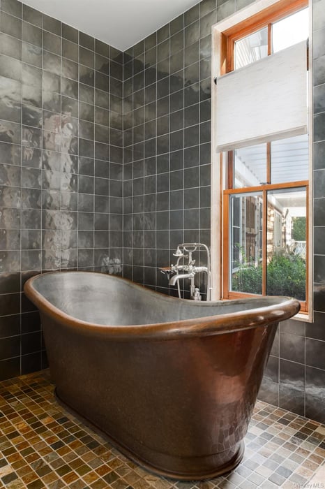 11 Carriage House Road Photo 17