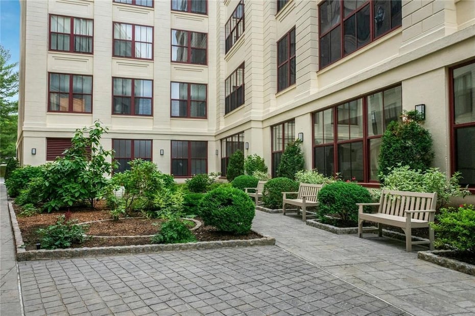 1 Scarsdale Road  #419 Photo 2