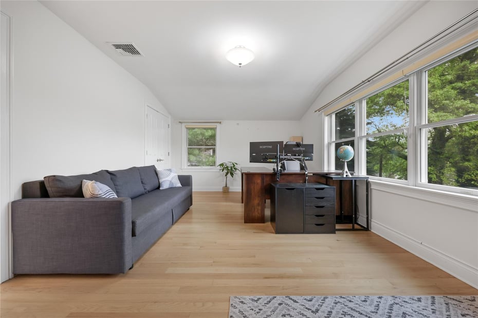 19 Grandview Avenue Photo 16
