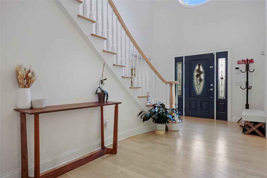 19 Grandview Avenue Photo 3