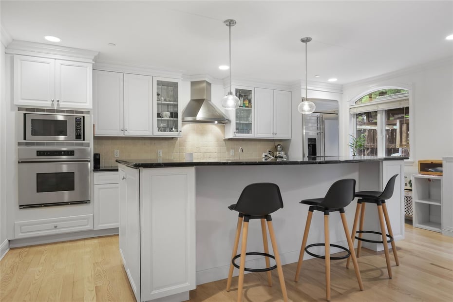 19 Grandview Avenue Photo 8