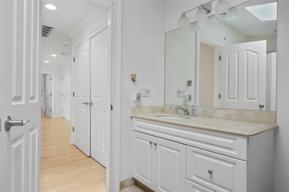 19 Grandview Avenue Photo 23