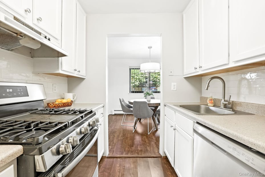 348 Central Park Avenue  #C15 Photo 11