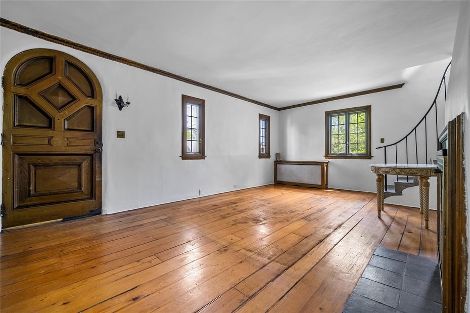 130 Columbus Avenue Photo 5