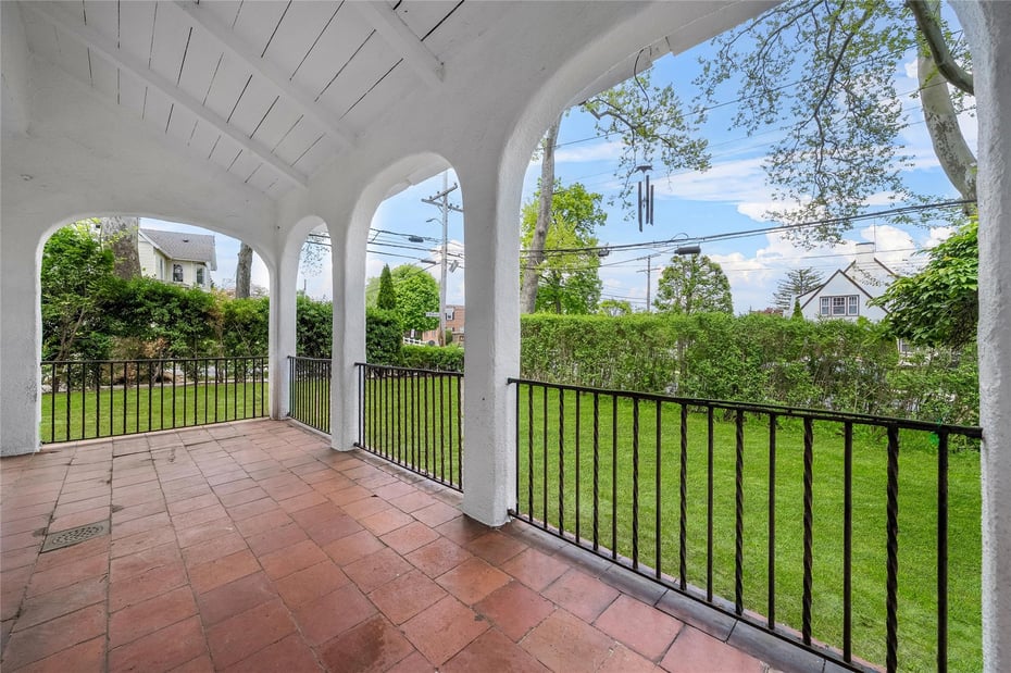 130 Columbus Avenue Photo 3