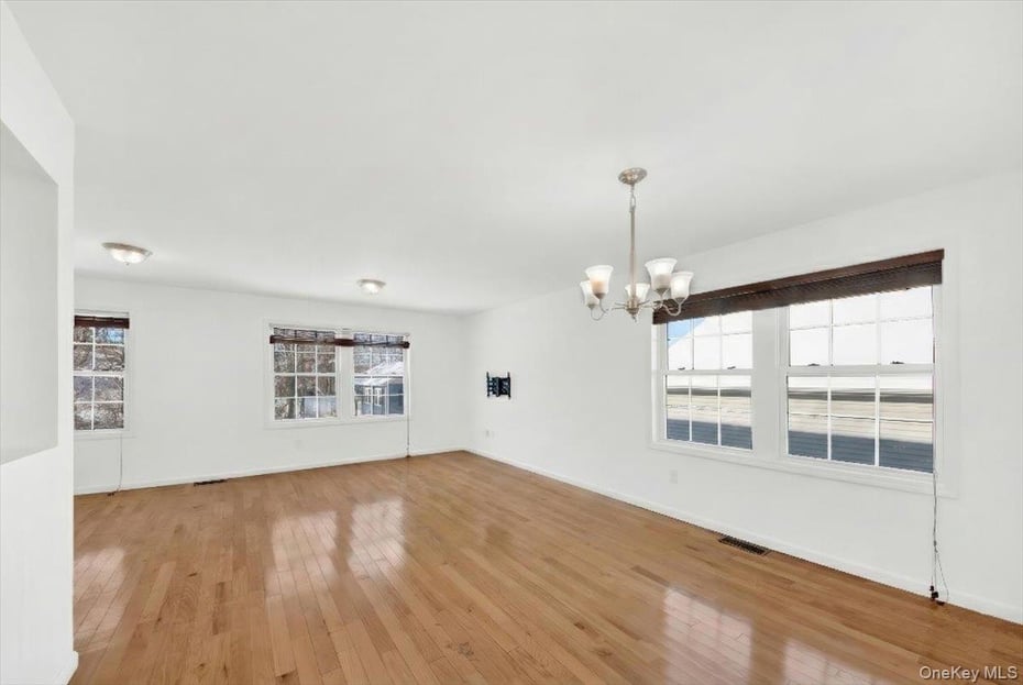 52 Sears Avenue Photo 15